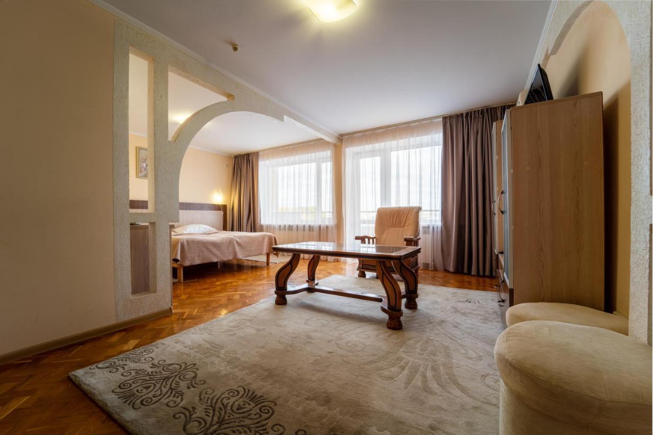 Hotel Halychyna Ternopil Exteriér fotografie